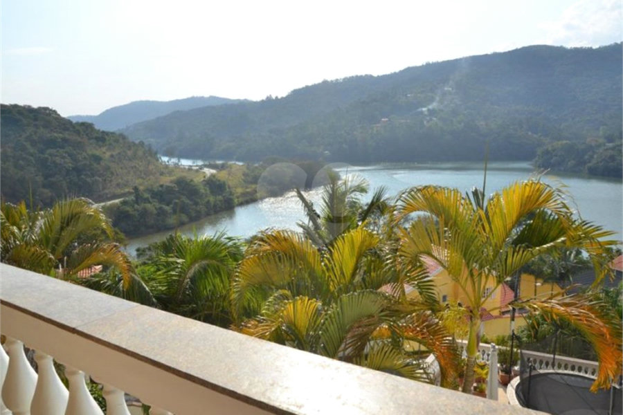 Casa à venda com 8 quartos, sendo 5 suítes, em Serra da Cantareira, Mairiporã, SP