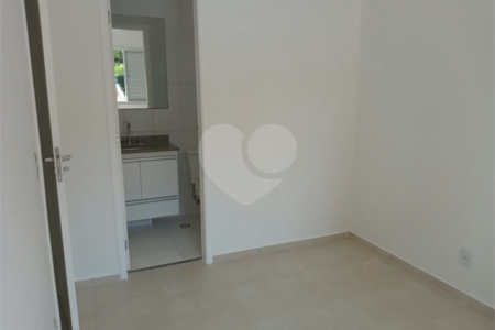 Apartamento para alugar com 2 quartos, sendo 1 suíte,  em Vila Gomes, São Paulo, SP