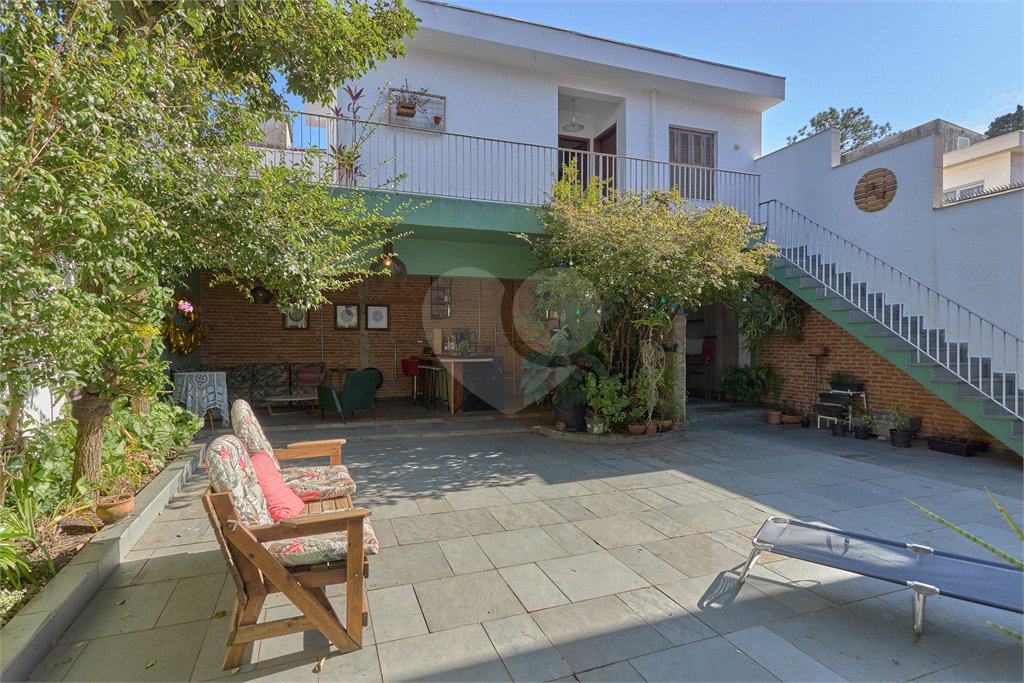 Casa à venda com 4 quartos, sendo 2 suítes, em Brooklin, São Paulo, SP