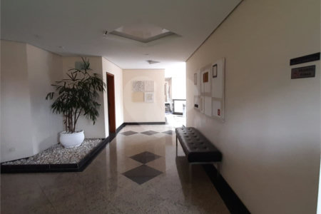Apartamento à venda com 3 quartos, sendo 1 suíte, em Campo Belo, São Paulo, SP