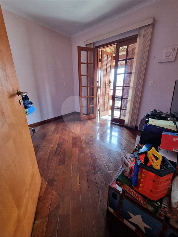 Sobrado à venda com 4 quartos, sendo 2 suítes, em Vila Mazzei, São Paulo, SP