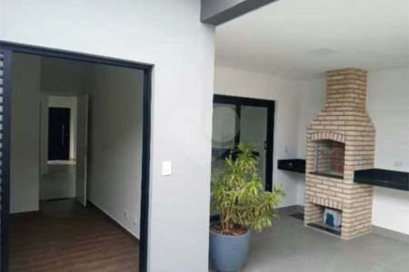 Casa à venda com 3 quartos, sendo 1 suíte, no condomínio Horto Florestal Villagio, Sorocaba - SP