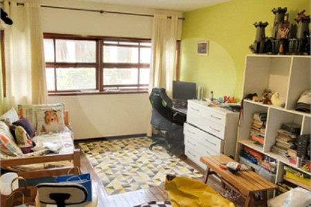 Casa à venda ou para alugar com 3 quartos, sendo 2 suítes, em Alto da Boa Vista, São Paulo, SP
