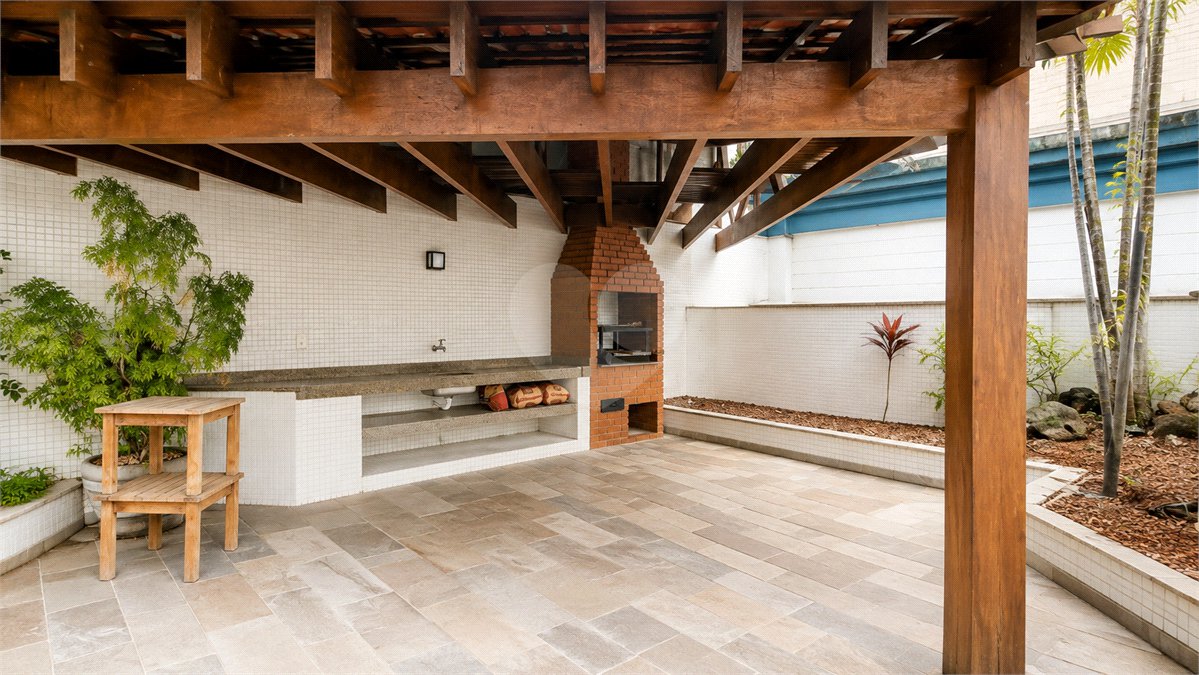 Apartamento à venda com 4 quartos, sendo 2 suítes,  em Brooklin Paulista, São Paulo, SP