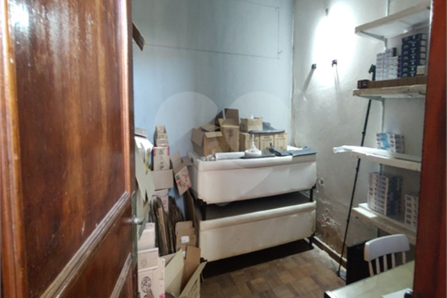 Casa à venda com 6 quartos, sendo 2 suítes,  no condomínio Doutor Francisco Ranieri, São Paulo - SP