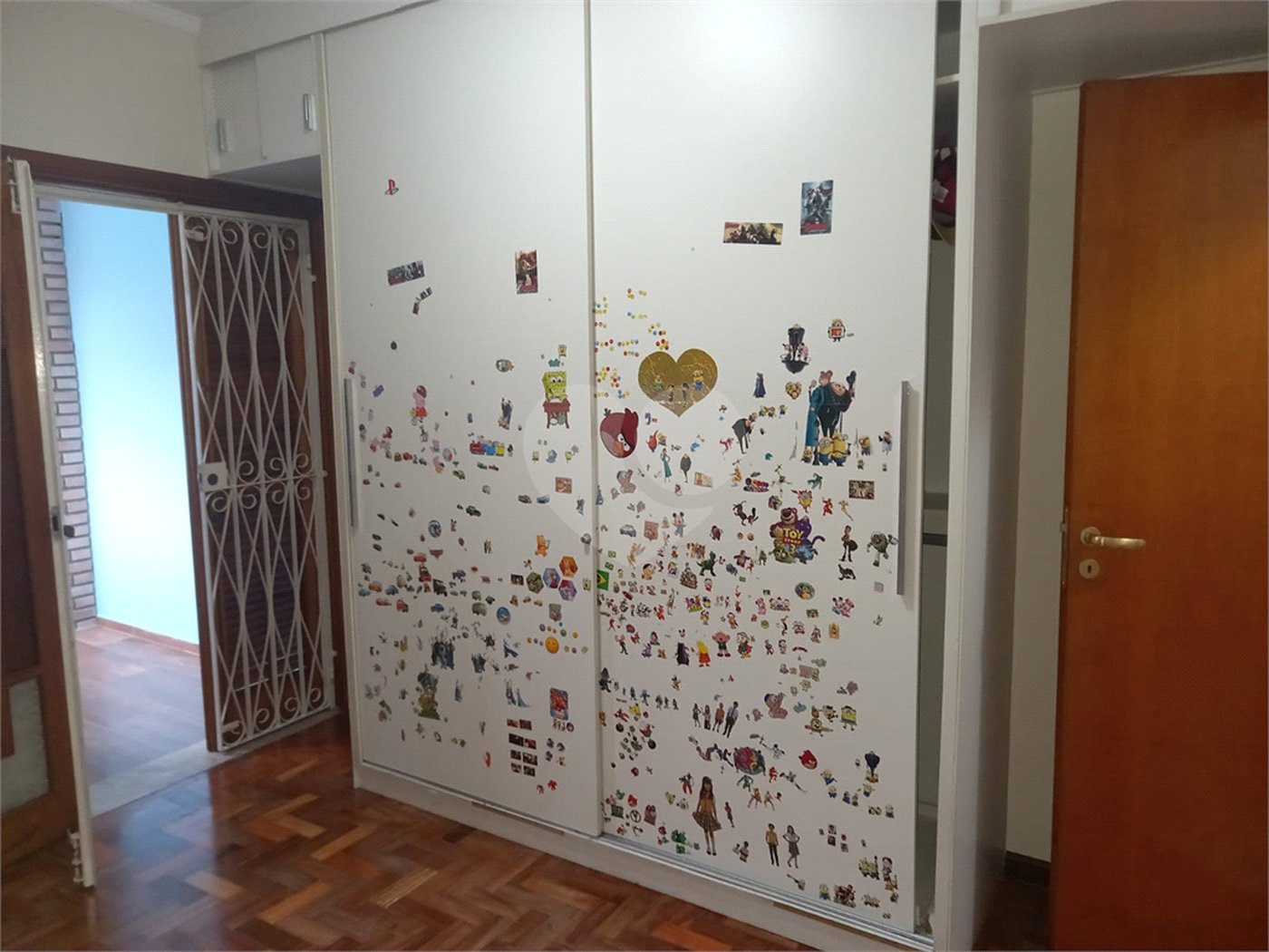 Sobrado à venda com 4 quartos, sendo 2 suítes, em Vila Hamburguesa, São Paulo, SP