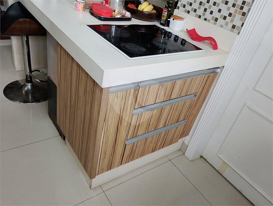Apartamento à venda ou para alugar com 3 quartos, sendo 1 suíte,  em Real Parque, São Paulo, SP