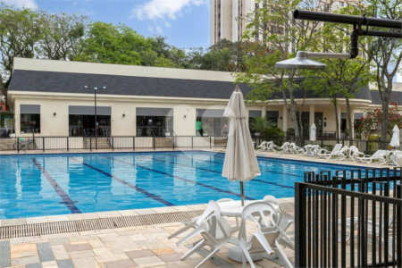 Apartamento à venda com 3 quartos, sendo 1 suíte, em Alto da Boa Vista, São Paulo, SP