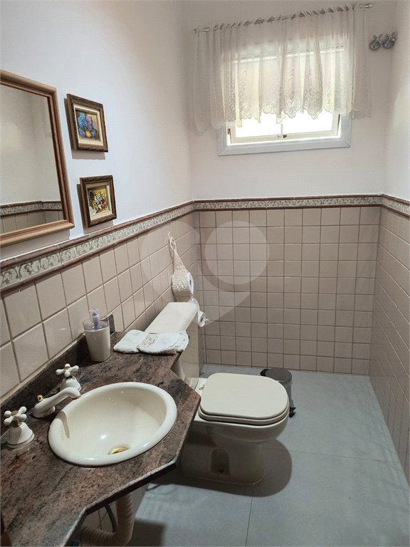 Casa à venda com 3 quartos, sendo 1 suíte,  no condomínio Residencial Grape Village, Vinhedo - SP