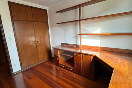 Casa à venda com 3 quartos, sendo 1 suíte,  no condomínio Edifício Crescencia Carolo Balbo, Ribeirão Preto - SP