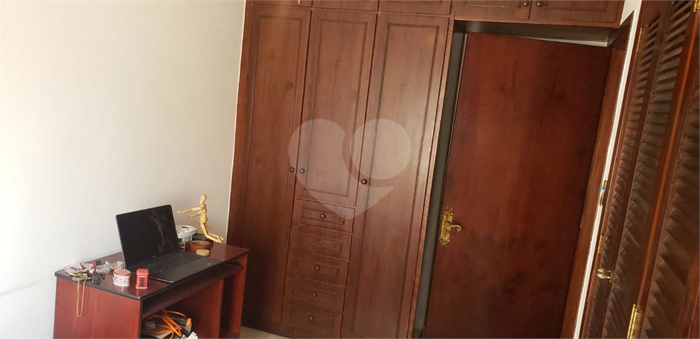 Casa à venda com 3 quartos, sendo 2 suítes,  em Parque Jabaquara, São Paulo, SP