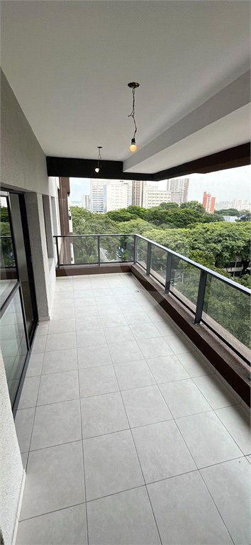 Apartamento à venda com 3 quartos, sendo 1 suíte, em Alto da Boa Vista, São Paulo, SP