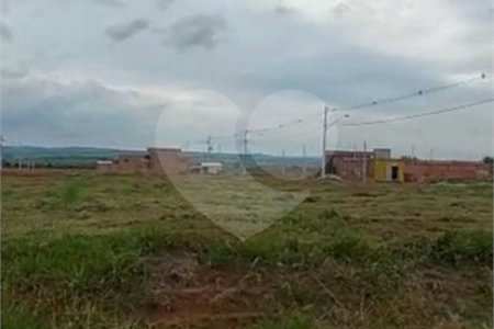 Terreno de 274,68 m² no Residencial Villeneuve