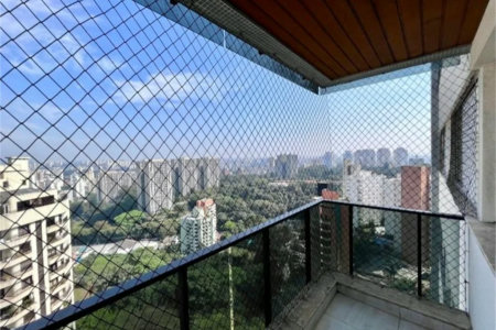 Apartamento à venda com excelente espaço e na Região o Portal do Morumbi