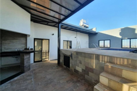 Apartamento Cobertura, no Condomínio Porto Sol.