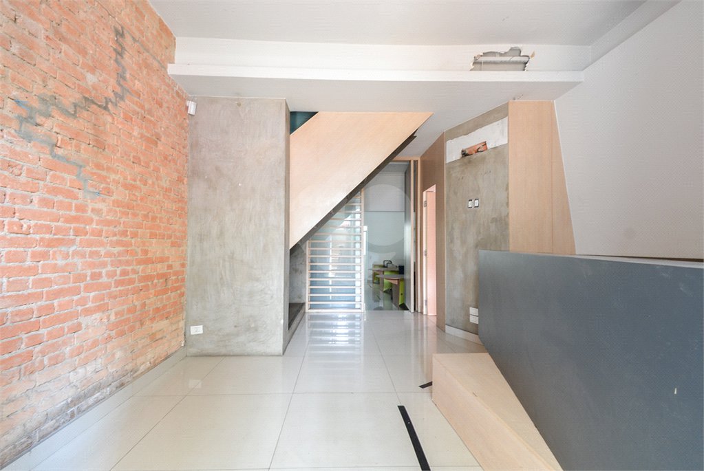 Sobrado à venda ou para alugar com 4 quartos em Vila Clementino, São Paulo, SP