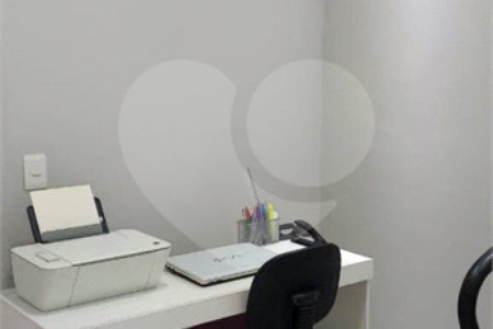Apartamento à venda com 3 quartos, sendo 1 suíte,  em Parque Santana, Mogi das Cruzes, SP