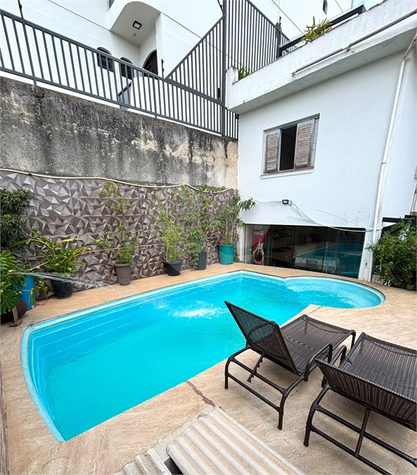Sobrado à venda ou para alugar com 4 quartos, sendo 2 suítes, em Jardim Brasil, Atibaia, SP