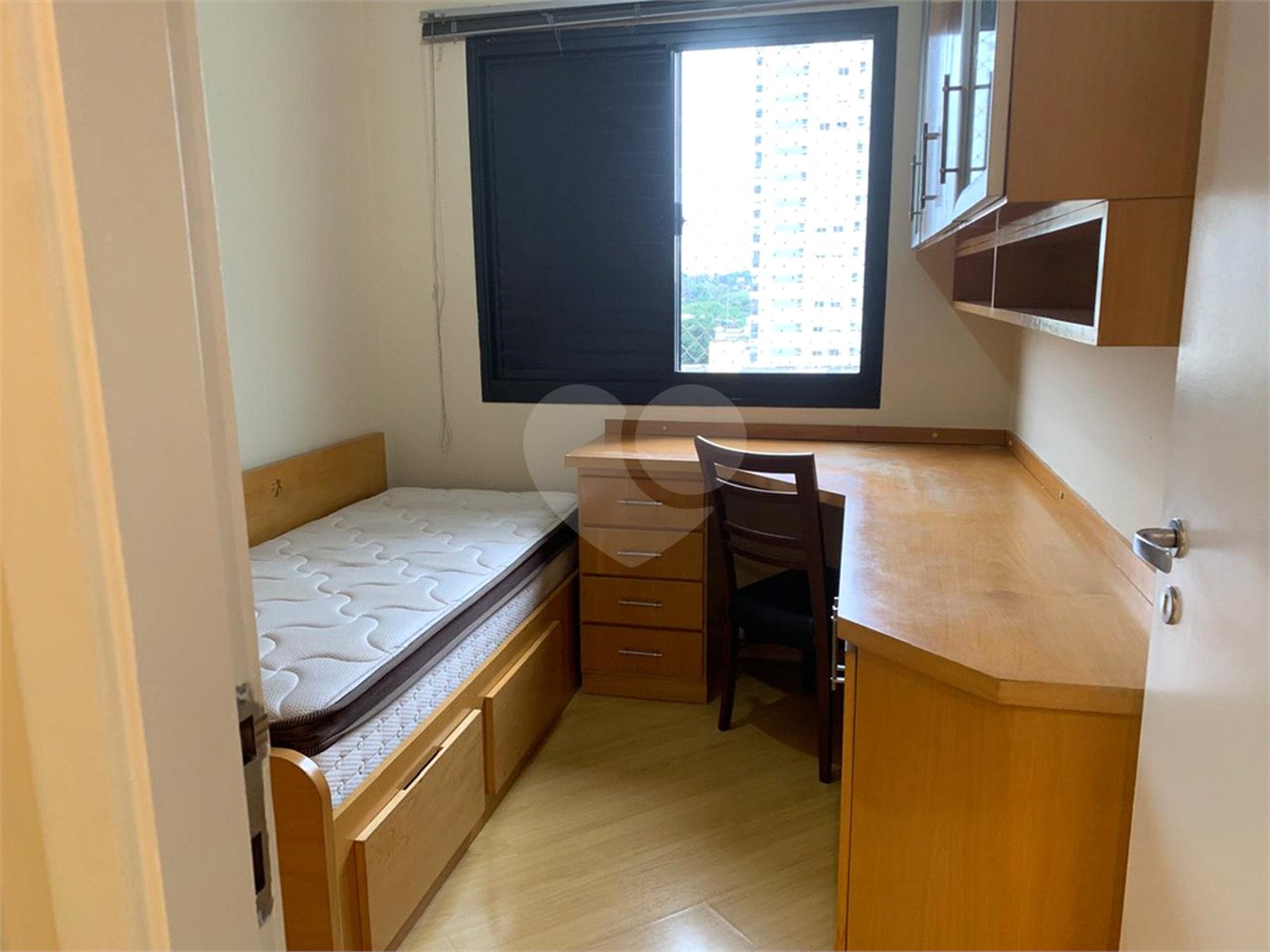 Apartamento para alugar com 3 quartos, sendo 1 suíte,  em Vila Hamburguesa, São Paulo, SP