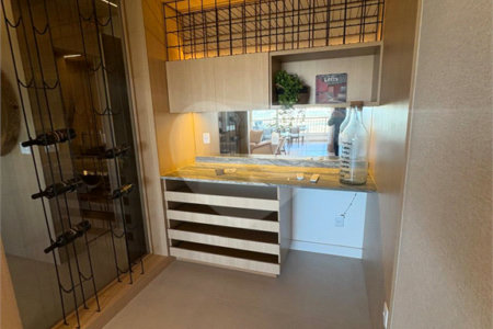 Apartamento à venda com 3 suítes em Urbanova, São José dos Campos, SP