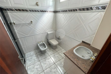 Casa à venda com 3 quartos, sendo 1 suíte, em Vila Vianelo, Jundiaí, SP