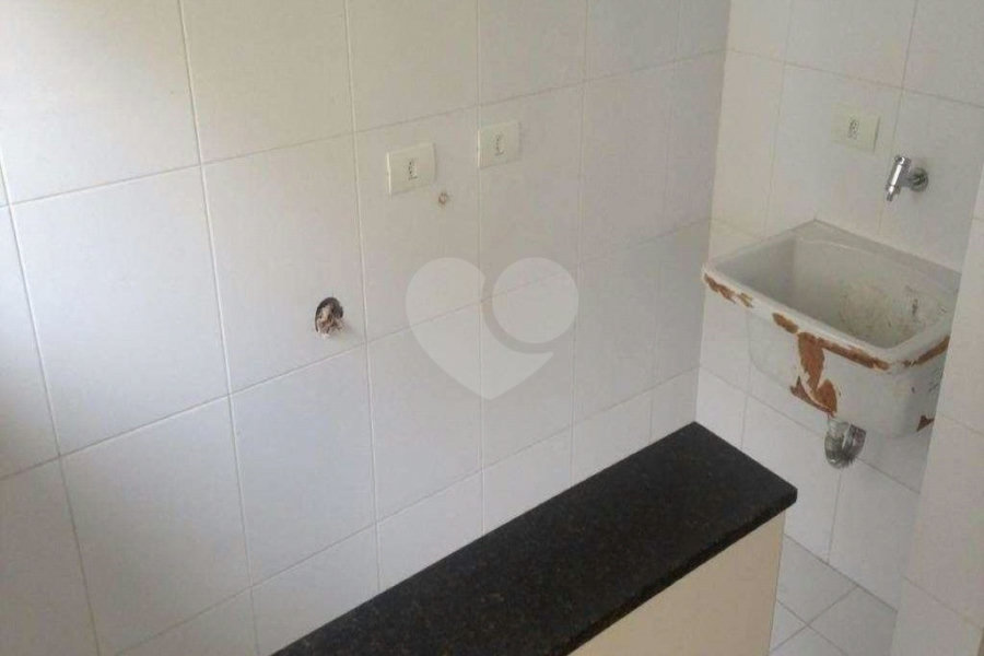 Casa à venda com 3 quartos, sendo 2 suítes, no condomínio Residencial Vegas, São Paulo - SP