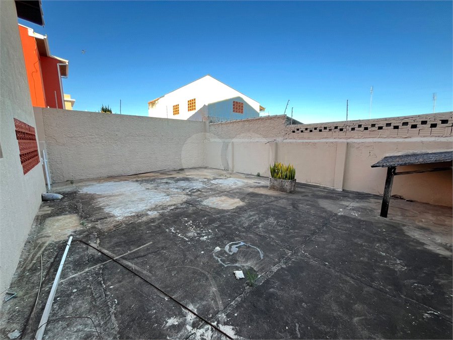 Casa à venda com 3 quartos, sendo 1 suíte, em Jardim Itália, Itapetininga, SP