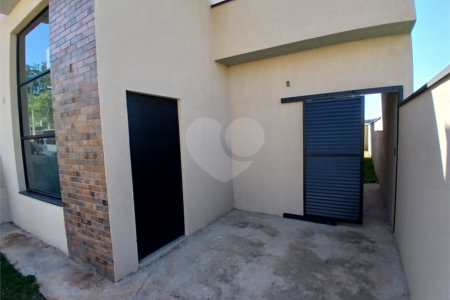 Casa à venda com 3 quartos, sendo 1 suíte,  no condomínio Jardim, Sorocaba - SP