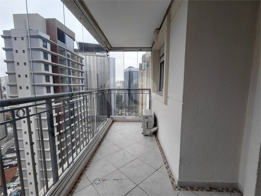 Apartamento à venda com 2 quartos, sendo 1 suíte, em Pinheiros, São Paulo, SP