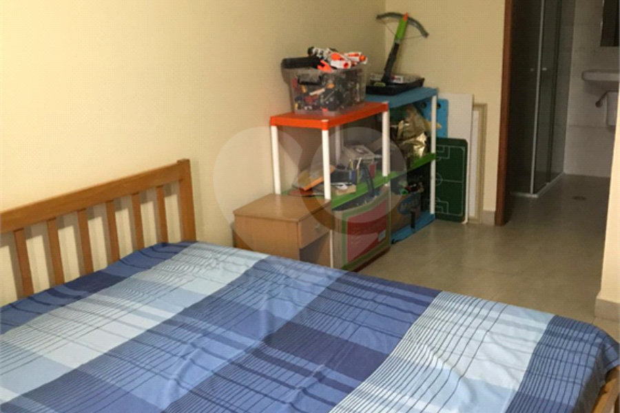 Sobrado à venda com 3 quartos, sendo 1 suíte, em Tremembé, São Paulo, SP