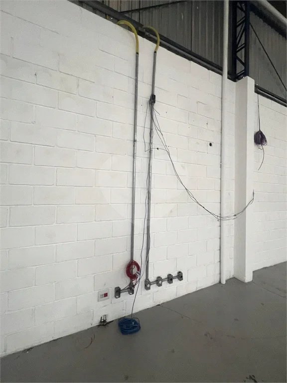 Galpão de 600m² no Centro Industrial Rafael Diniz - Bragança Paulista.