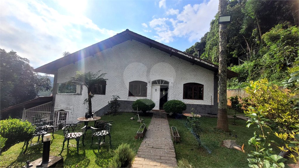 Casa à venda com 4 suítes no condomínio Parque Imperial da Cantareira, Mairiporã - SP