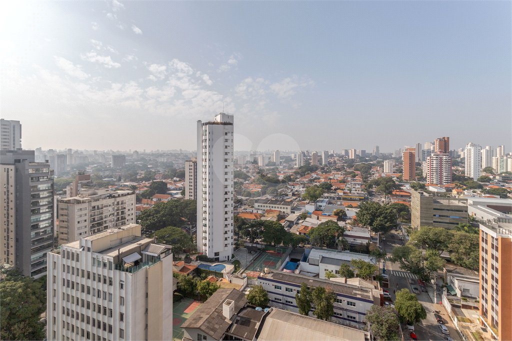 Cobertura à venda ou para alugar com 3 quartos, sendo 2 suítes,  em Campo Belo, São Paulo, SP