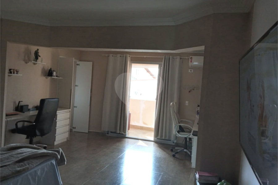 Sobrado à venda com 3 quartos, sendo 1 suíte, em Jardim Santa Beatriz, Guarulhos, SP