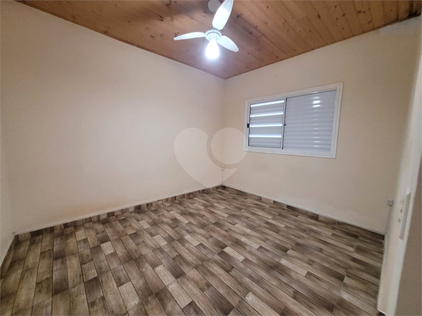 Chácara à venda com 2 quartos, sendo 1 suíte, em Chácaras Copaco, Arujá, SP