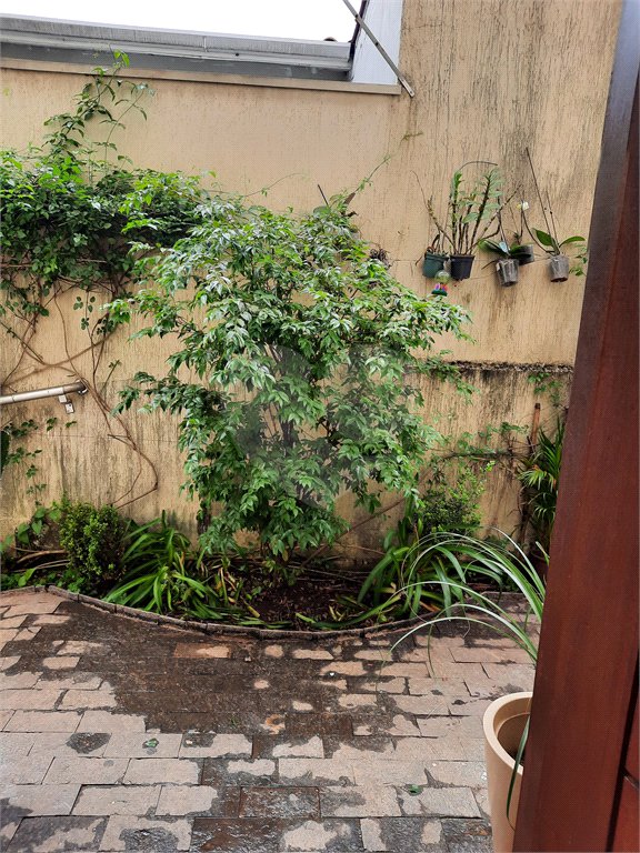 Sobrado à venda com 4 quartos em Brooklin Velho, São Paulo, SP