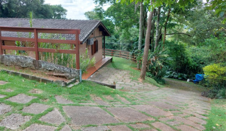 Casa à venda com 3 suítes em Roseira, Mairiporã, SP