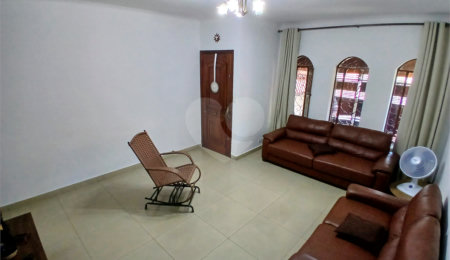 Sobrado à venda com 3 quartos, sendo 1 suíte, em Tremembé, São Paulo, SP