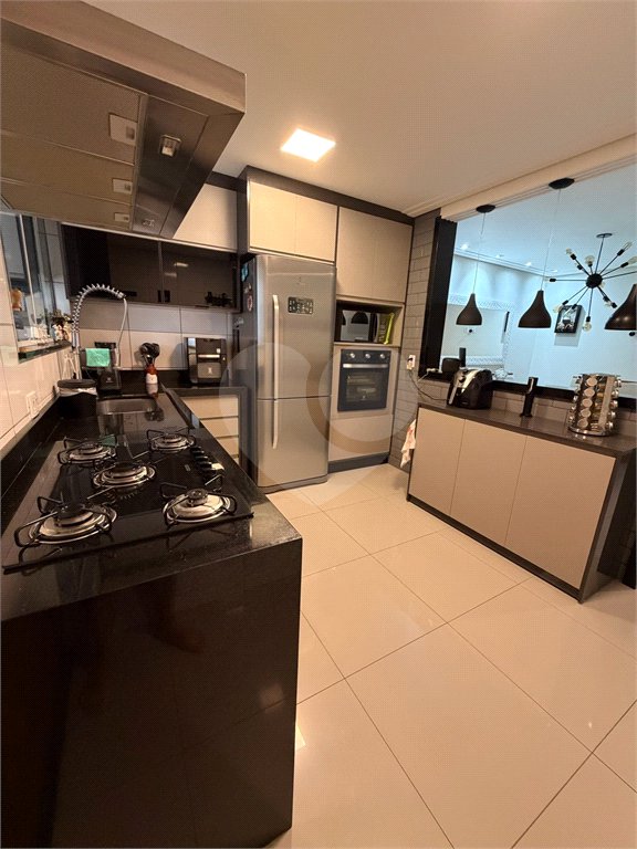 Casa à venda com 3 suítes em Vila Comercial, São Paulo, SP