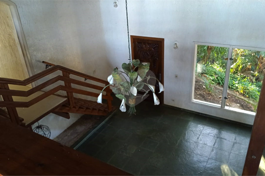 Casa à venda com 3 quartos, sendo 2 suítes, no condomínio Gleba II, Mairiporã - SP