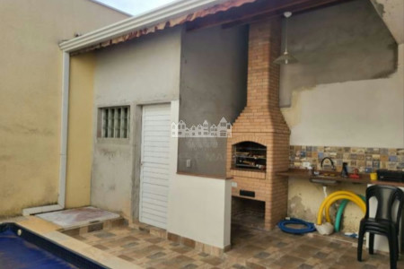 Sobrado à Venda com piscina e próximo à FAAT – Atibaia/SP