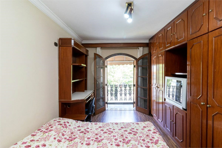 Casa à venda com 3 suítes em Vila Pereira Barreto, São Paulo, SP