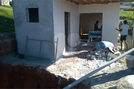 Casa à venda com 3 quartos, sendo 1 suíte, em Terra Preta (terra Preta), Mairiporã, SP