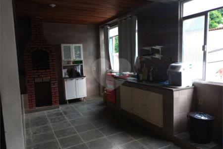Casa à venda com 2 quartos, sendo 1 suíte, no Centro, Mangaratiba, RJ