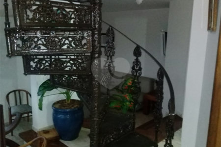 Triplex à venda ou para alugar com 4 suítes em Enseada, Guarujá, SP
