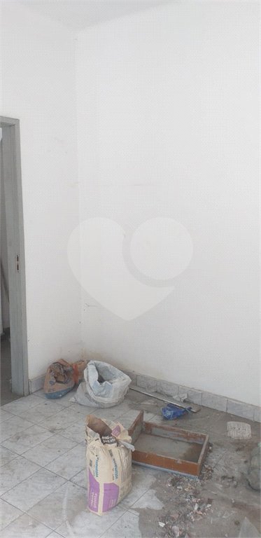 Sobrado à venda ou para alugar com 4 quartos em Água Branca, São Paulo, SP