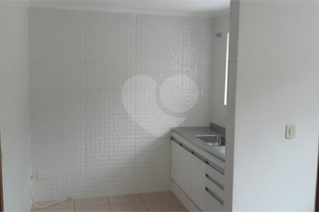 Casa à venda com 3 quartos, sendo 1 suíte, em Vila Santista, Atibaia, SP