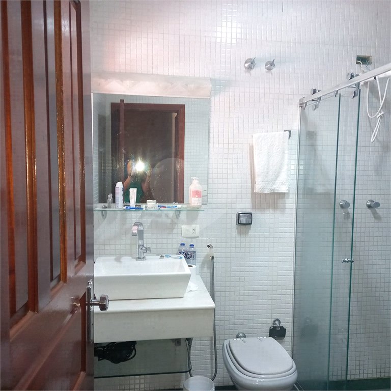 Sobrado à venda com 4 quartos em Chácara Santo Antônio, São Paulo, SP