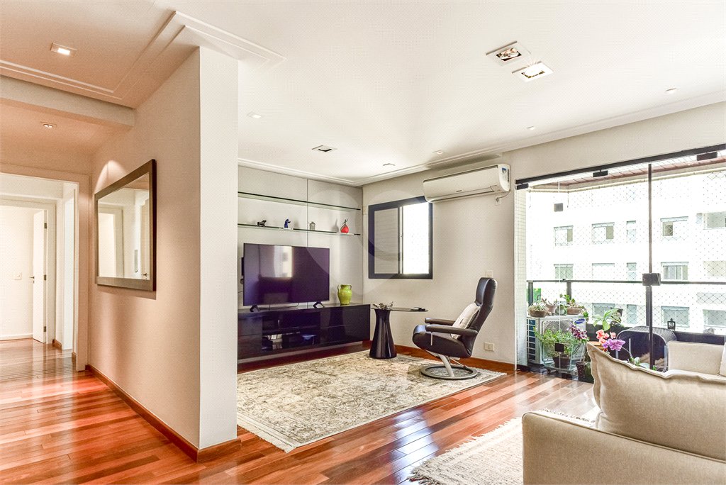 Apartamento à venda com 2 quartos, sendo 1 suíte, em Brooklin, São Paulo, SP