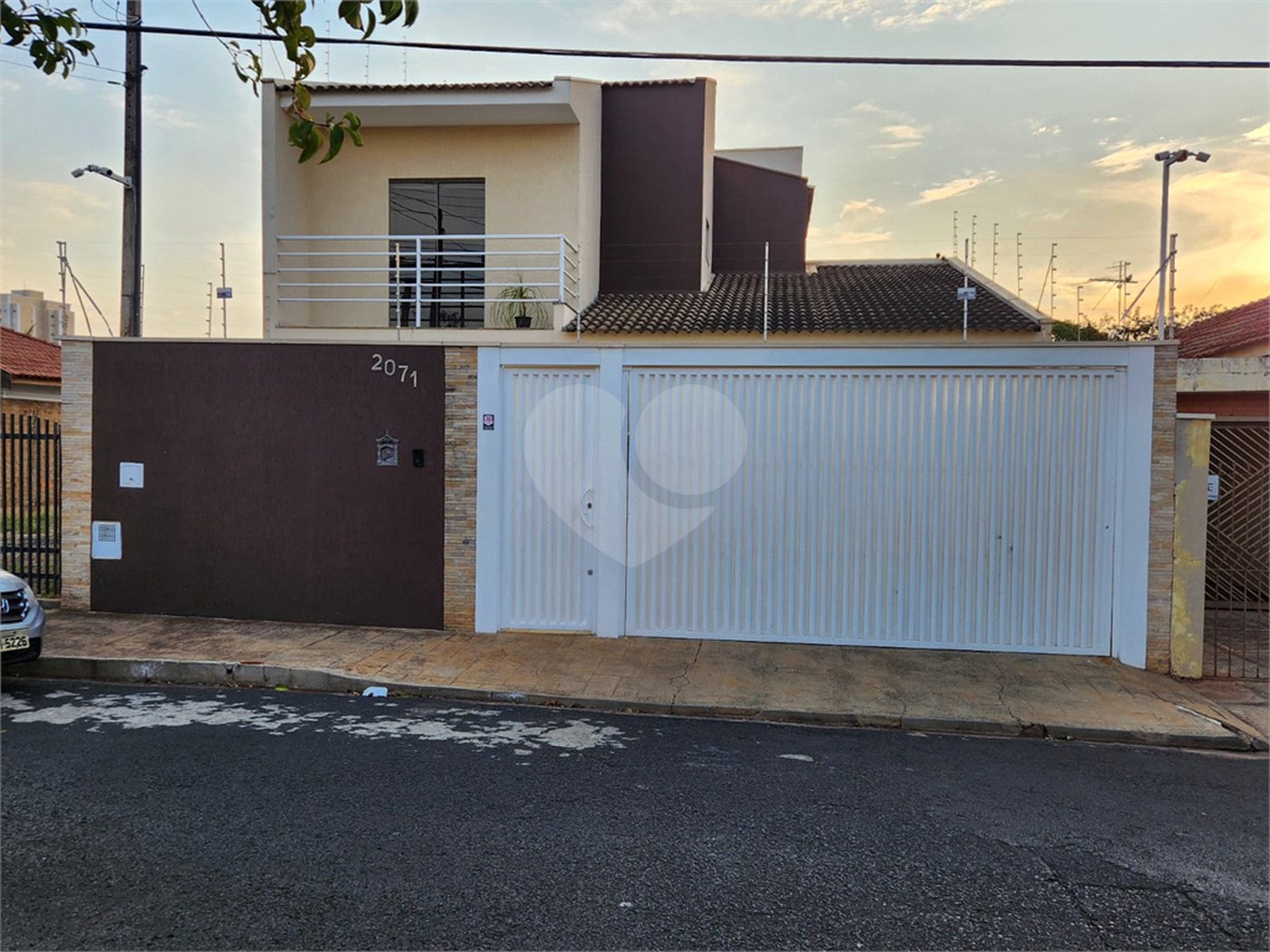Casa à venda ou para alugar com 3 quartos, sendo 1 suíte, em Jardim Primavera, Araraquara, SP